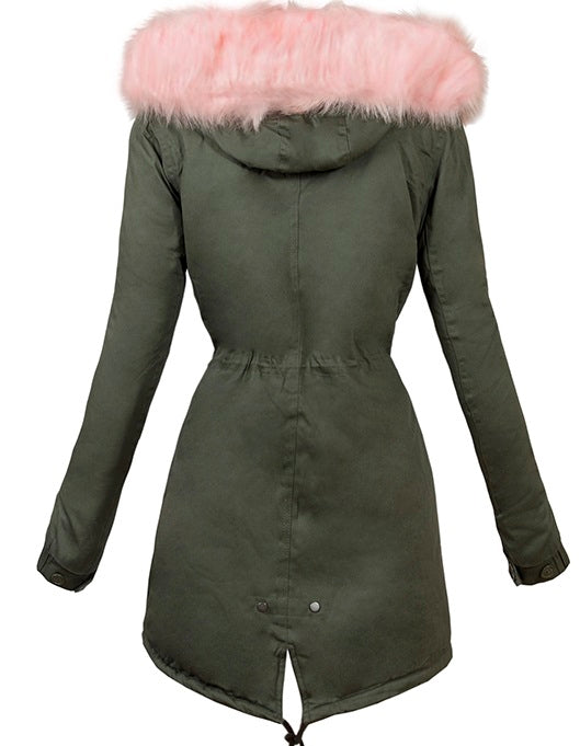 PARKA STRIUKĖ KAKI SU RAUDŽIU KAILIU HANNE
