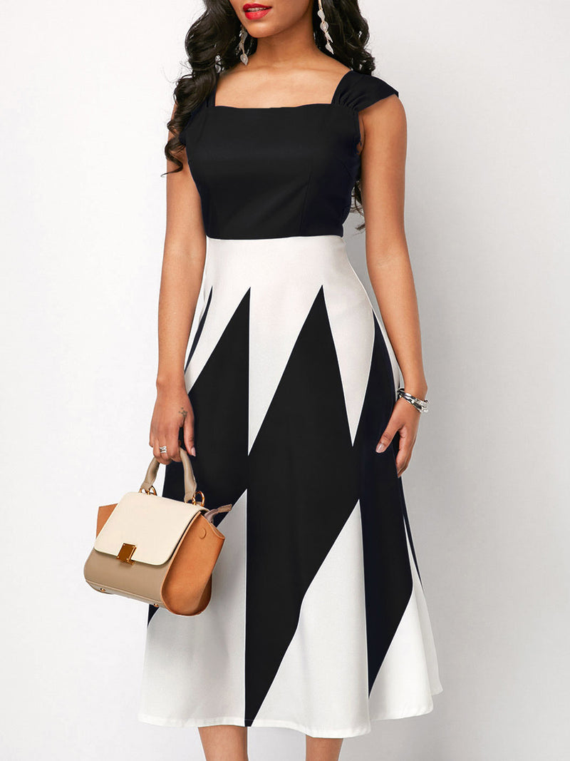 <tc>Elegantiška suknelė Kamila juodai balta</tc>
